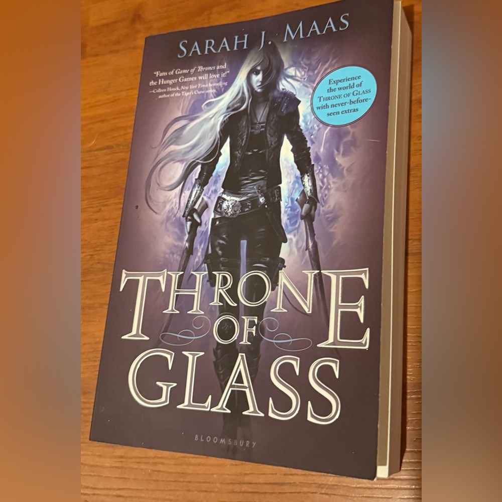 Throne of Glass Softcover Book by Sarah J. Maas